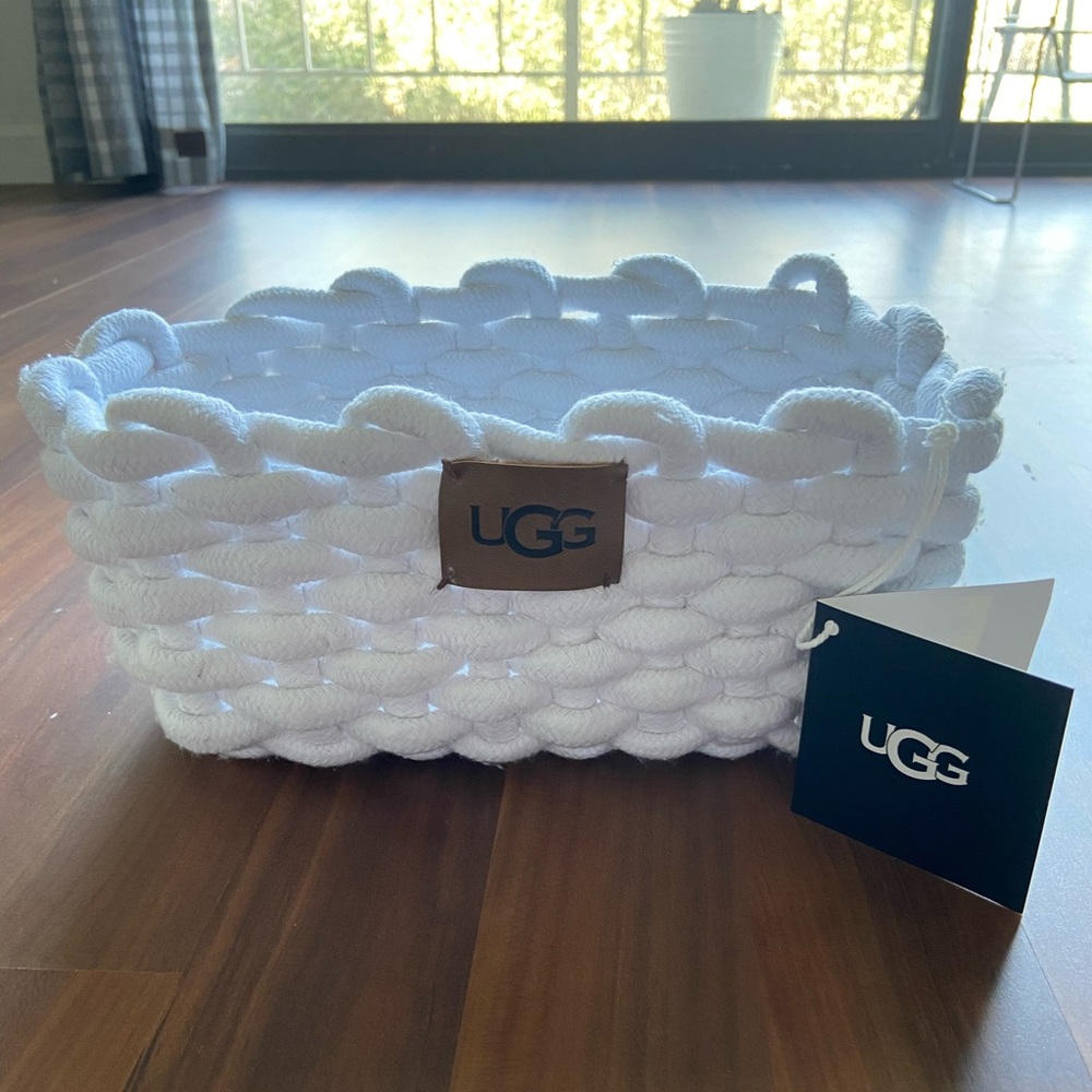 UGG Simone towel tray in snow